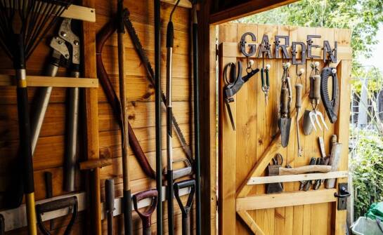 Domek na narzędzia: jakie są możliwości personalizacji tej konstrukcji?