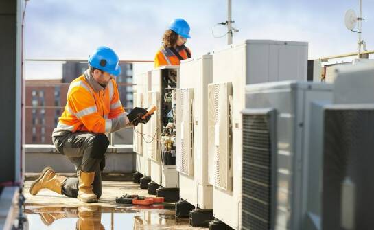 Jakie są najczęstsze wyzwania związane z instalacją systemów do oddymiania?