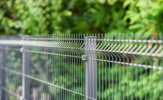 Antykorozyjna ochrona ogrodzeń: klucz do długowieczności produktów