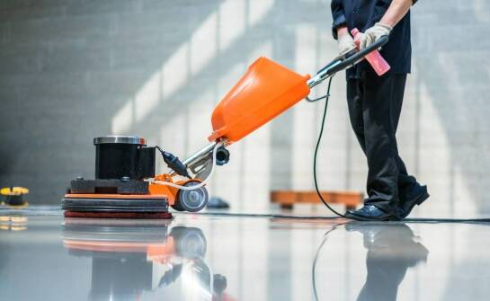 Dlaczego warto inwestować w zaawansowane maszyny do obróbki betonowych powierzchni?