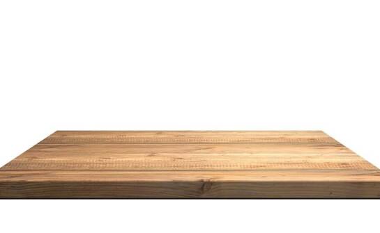 Wpływ starych desek na estetykę i trwałość drewnianych kuchennych blatów
