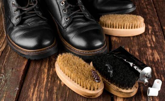 Zamszowe botki – jak je pielęgnować, by służyły przez lata?