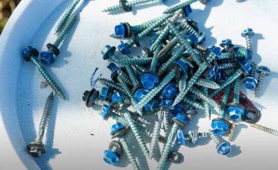 Zastosowanie śrub w przemyśle chemicznym – co warto wiedzieć?