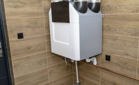 Jakie wodno-kanalizacyjne instalacje są stosowane w domach z keramzytu?