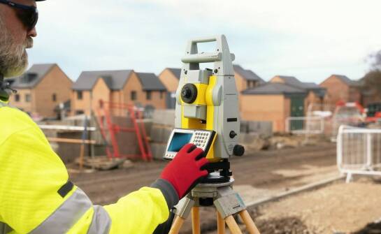 Dlaczego precyzja pomiarów jest tak ważna w geodezyjnych usługach?