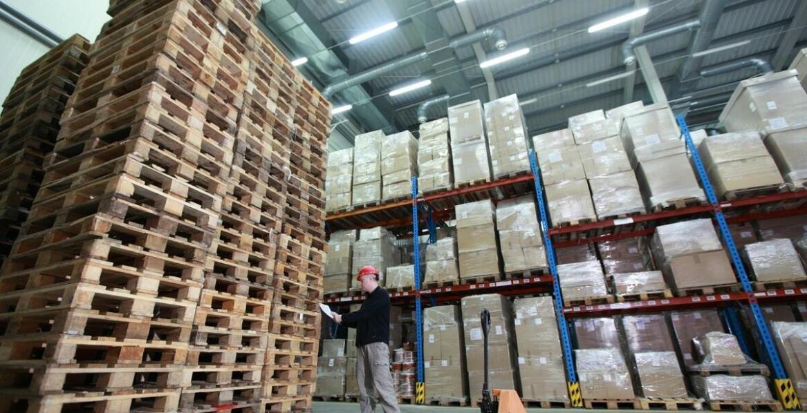 Jak hurtowa sprzedaż elektrycznych produktów wpływa na koszty budowlanych inwestycji?