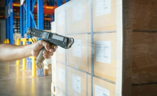 Znaczenie monitorowania stanów magazynowych w logistyce e-commerce