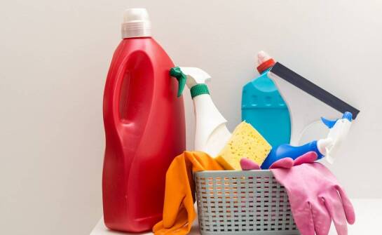 Zastosowanie Textile Cleaner 10L w procesach ręcznego i maszynowego mycia