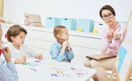 Jak pedagogiczne badania mogą wspierać wczesne wykrywanie dysleksji?