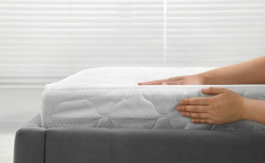 Jak twardość materaca 220x200 wpływa na jakość snu?