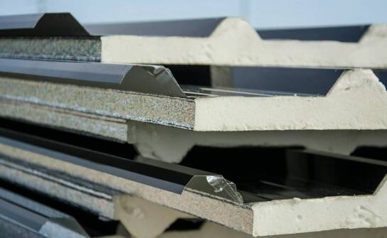 Zastosowanie foliowych arkuszy w przemyśle budowlanym