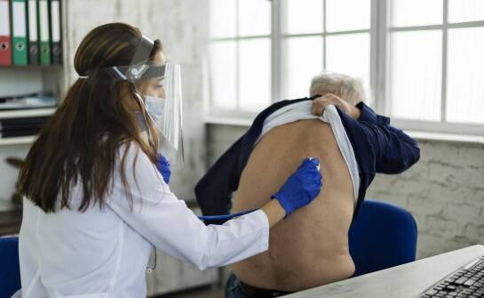 Jakie kompetencje posiada specjalista orzekający o zdolności do pracy?