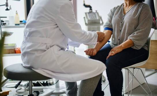 Profilaktyczne badania dla pracowników biurowych – co obejmują?