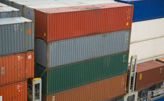 Jakie są kluczowe zalety 40-stopowych kontenerów morskich w transporcie międzynarodowym?