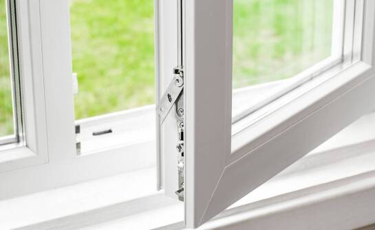 Rola innowacyjnych okuć w poprawie bezpieczeństwa otworowej stolarki