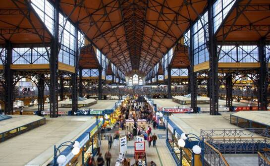 Jak hale w Tuszynie przyciągają nowych klientów i sprzedawców?