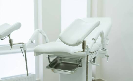 Znaczenie ergonomicznych produktów w poprawie komfortu pracy dla personelu medycznego