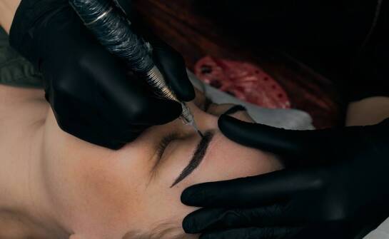 Profesjonalne szkolenia z permanentnego makijażu w centrum szkoleniowym