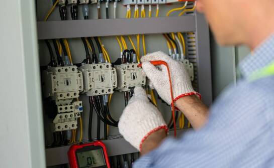 Rola wzbudzającej stacji w zwiększeniu bezpieczeństwa instalacji przeciwpożarowych