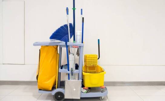 Innowacyjne rozwiązania dla wózków do sprzątania w szkołach