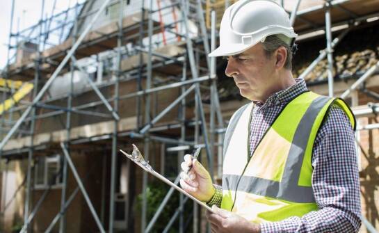 Znaczenie koordynacji działań przez inspektora nadzoru budowlanego wszystkich stron