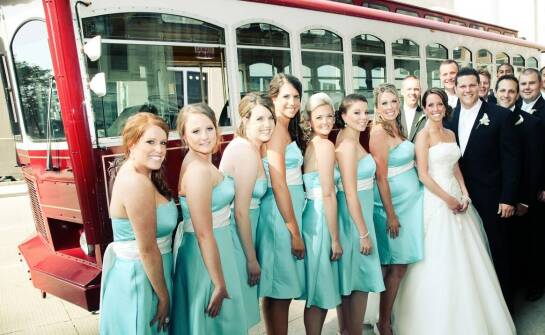 Organizacja wesela: Jak zapewnić transport dla gości po imprezie?