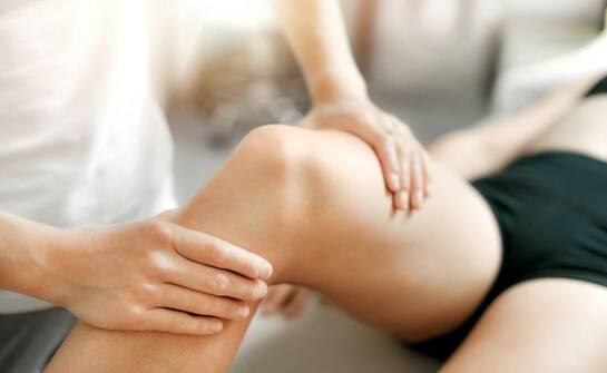 Jak masaże wspierają rehabilitację po operacjach ortopedycznych?