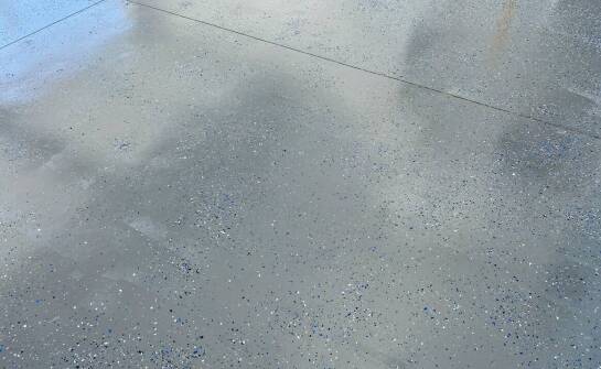 Wybór odpowiedniej dekoracyjnej posadzki epoksydowej do przestrzeni komercyjnej