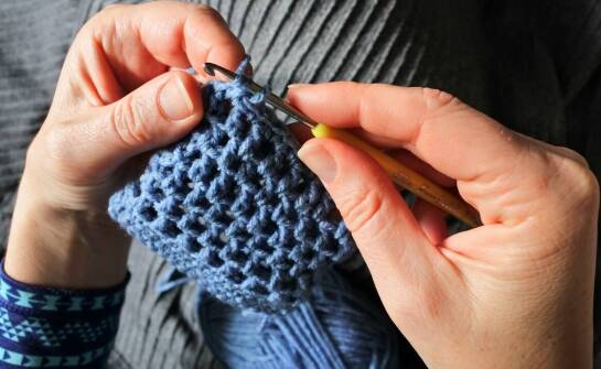 Ergonomiczne szydełka a zdrowie – jak zapobiegać zmęczeniu rąk?