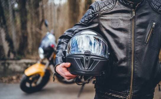 Jakie są najnowsze trendy w motocyklowej odzieży na ten sezon?