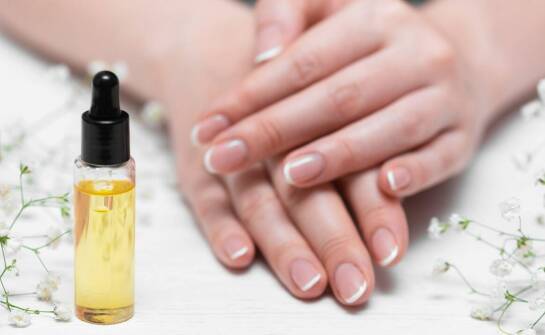 Jak produkty do pielęgnacji paznokci wspierają zdrowie i wygląd rąk?