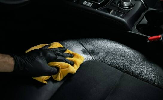 How to properly use car cleaning products?