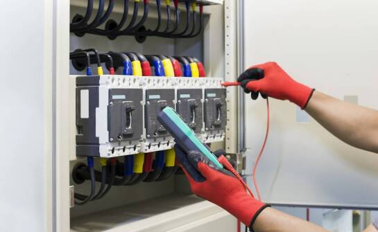 Przegląd elektryczny a komfort użytkowania w budynku