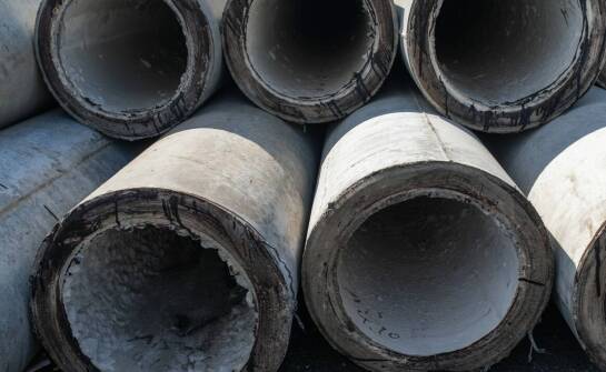 Odporność na mechaniczne uszkodzenia jako kluczowy element wyboru rur