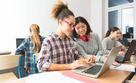 Wpływ edukacyjnych projektów na rozwój kompetencji uczniów