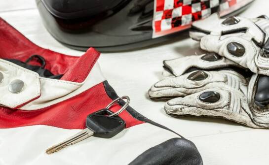 Przewodnik po wyborze motocyklowych kurtek na różne pory roku