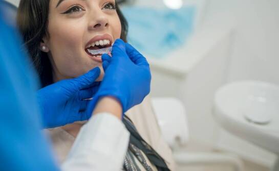 Nowoczesne podejście do poprawy estetyki uśmiechu: kluczowe aspekty