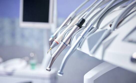 Wężyki do fizjodyspensera - kluczowy element wyposażenia w gabinecie stomatologicznym