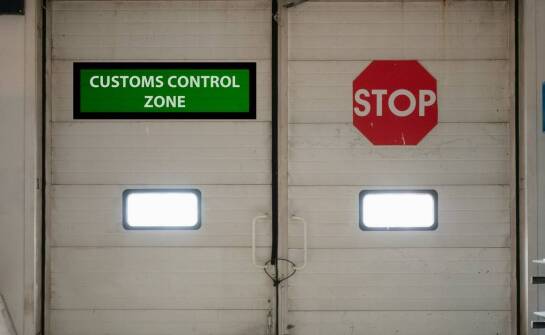 Bramy pożarowe – kluczowy element systemu ochrony przeciwpożarowej