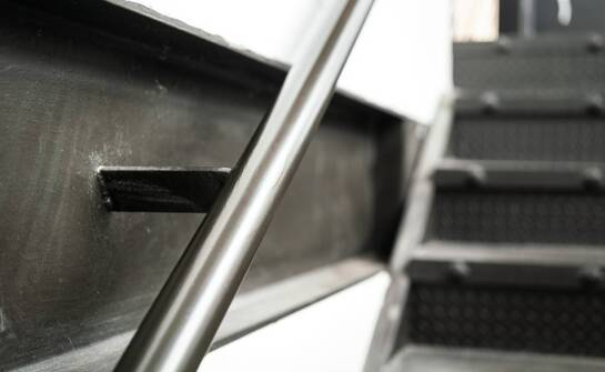 Jak konserwować metalowe tralki, aby zachowały swój wygląd?