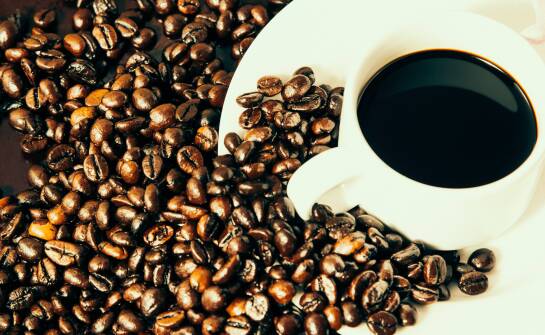 How do precise temperature settings affect the taste of coffee?