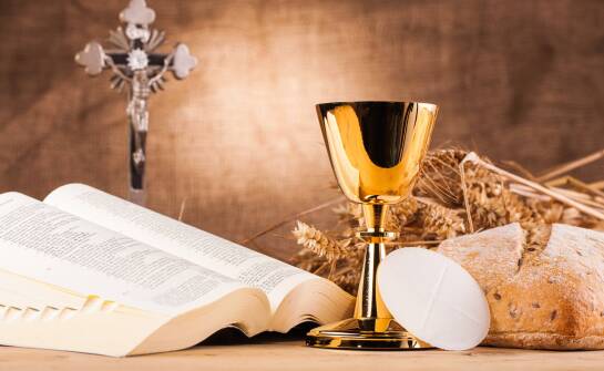 Historia i rozwój produkcji liturgicznego chleba na przestrzeni wieków