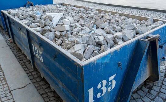 Jak dopasować pojemność kontenera do zakresu zaplanowanych prac remontowych?