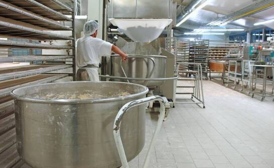 Jak usprawnić produkcję tradycyjnego pieczywa za pomocą nowoczesnych technologii?