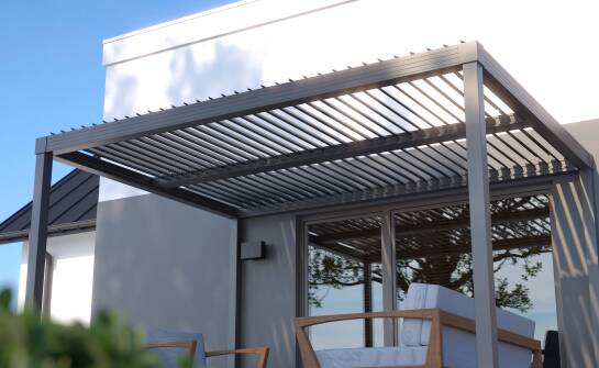 Nowoczesne materiały używane w produkcji lamelowych pergoli