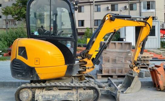 Systemy sterowania maszynami: jak wpływają na konkurencyjność firmy budowlanej?