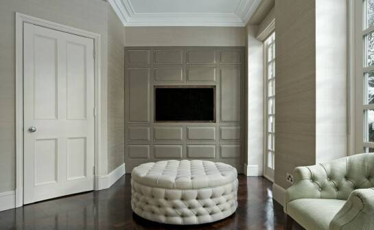 Wpływ eleganckich tapet na estetykę i funkcjonalność w salonie