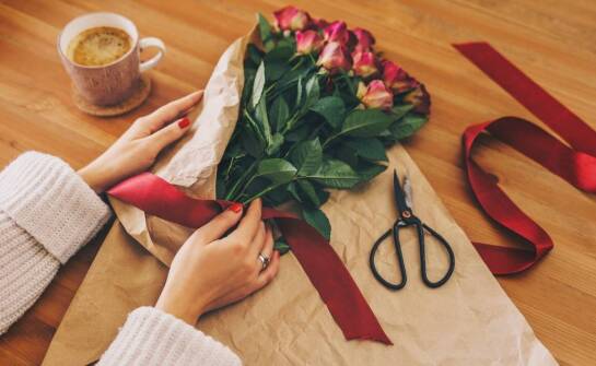 Jakie kwiaty wręczyć dziadkowi i babci, by wyrazić miłość?