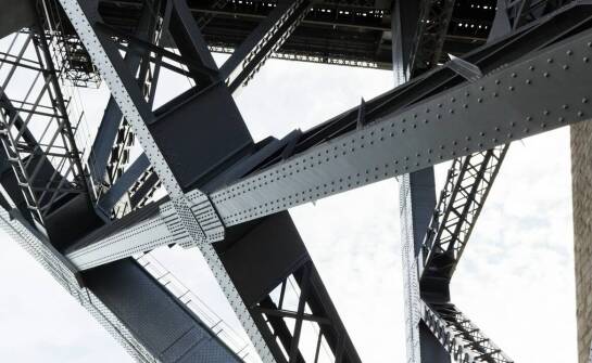 Stähle für Behälter und Industrieanlagen – Sicherheit unter anspruchsvollen Bedingungen