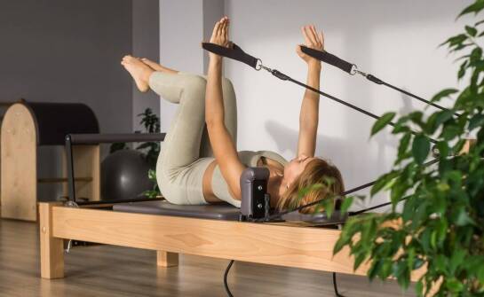 Reformer jako narzędzie w rehabilitacji – wpływ na zdrowie stawów